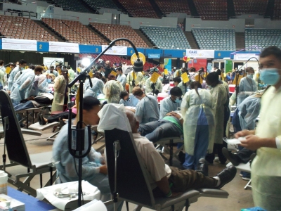 Dr Werts LA Care 2012 patients receiving care Dr Werts LA Care 2012 patients receiving care